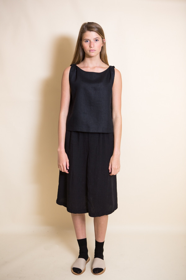 Ursa Minor Meg Top / Black Linen Ursa Minor Meg Top / Black Linen