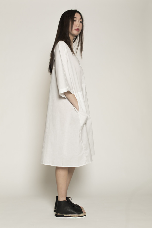 Kowtow Domus Shirt in White Kowtow Domus Shirt in White