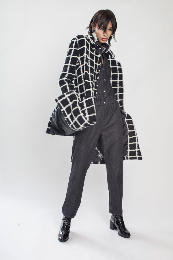 KURT LYLE Veronica Double breasted coat in Grid KURT LYLE Veronica Double breasted coat in Grid