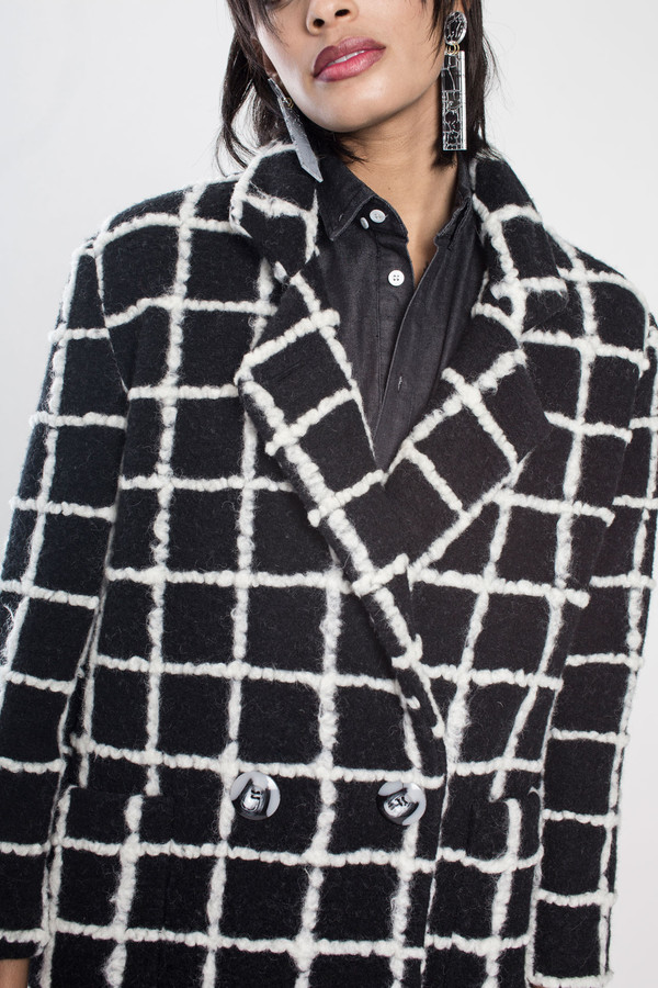 KURT LYLE Veronica Double breasted coat in Grid KURT LYLE Veronica Double breasted coat in Grid