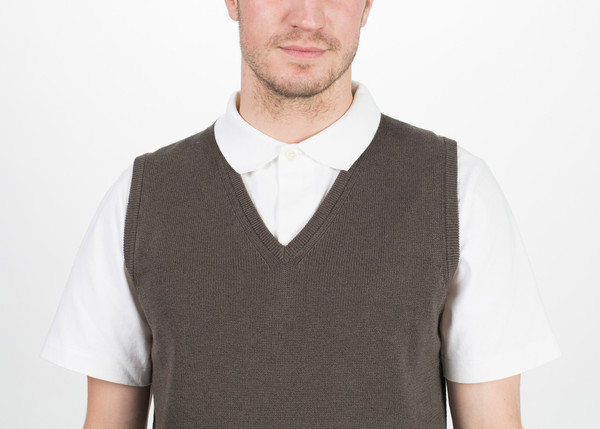 Men's Margaret Howell V-Neck Linen Vest Men's Margaret Howell V-Neck Linen Vest