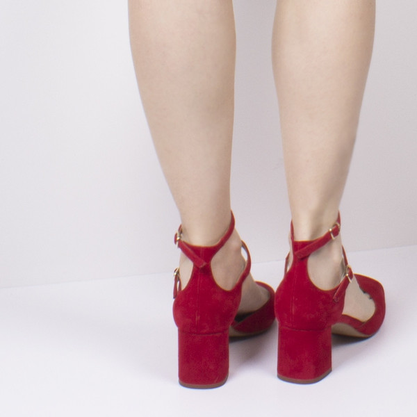 L'Intervalle Reikan Suede Shoes (Red) L'Intervalle Reikan Suede Shoes (Red)