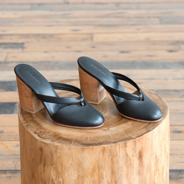 A Detacher Britney Heel A Detacher Britney Heel