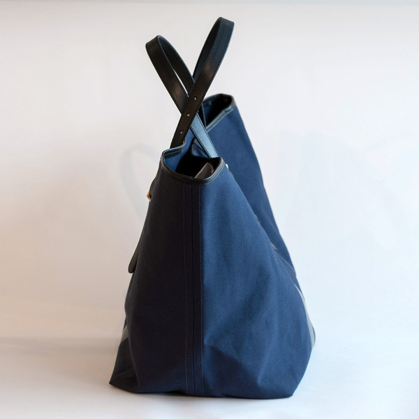 Kempton & Co Black Stripe Beach Tote Navy/Black - SOLD OUT Kempton & Co Black Stripe Beach Tote Navy/Black - SOLD OUT
