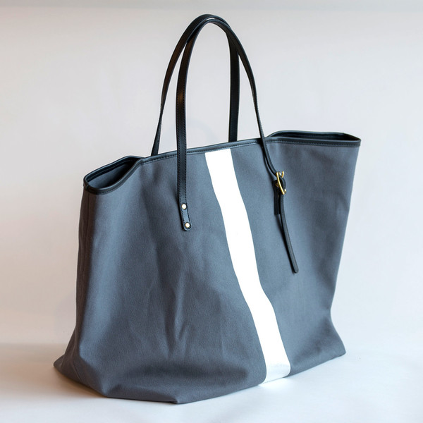 Kempton & Co Silver Stripe Beach Tote Charcoal/Silver Kempton & Co Silver Stripe Beach Tote Charcoal/Silver