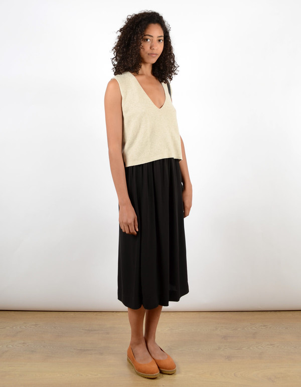 Ali Golden Knit V-Neck Tank Oatmeal Ali Golden Knit V-Neck Tank Oatmeal