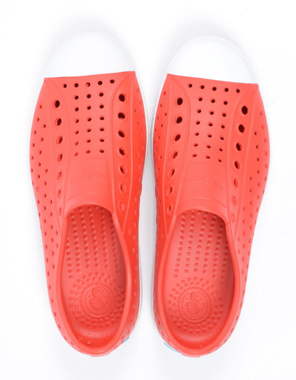 Native Shoes Native Jefferson Torch Red with Shell White Native Shoes Native Jefferson Torch Red with Shell White
