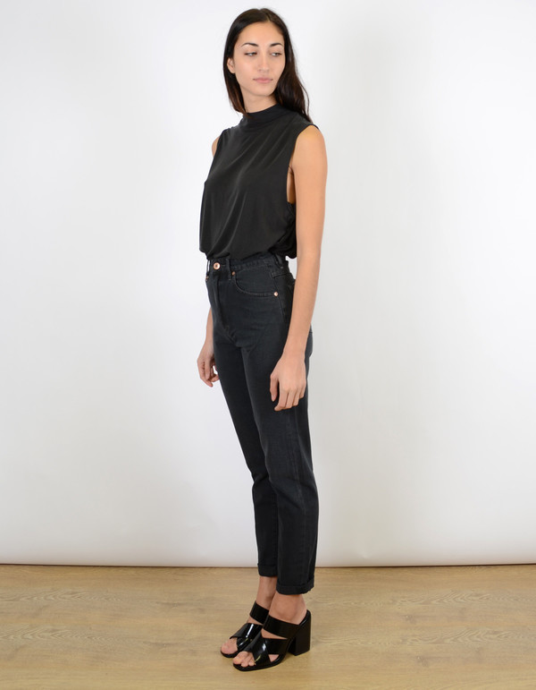 Neuw Lola High Rise Relaxed Jean Black Stoned Neuw Lola High Rise Relaxed Jean Black Stoned