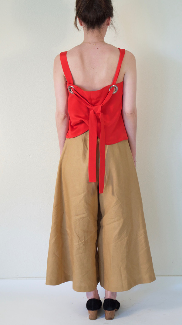 Wolcott : Takemoto Hibiki Tank in Red Wolcott : Takemoto Hibiki Tank in Red