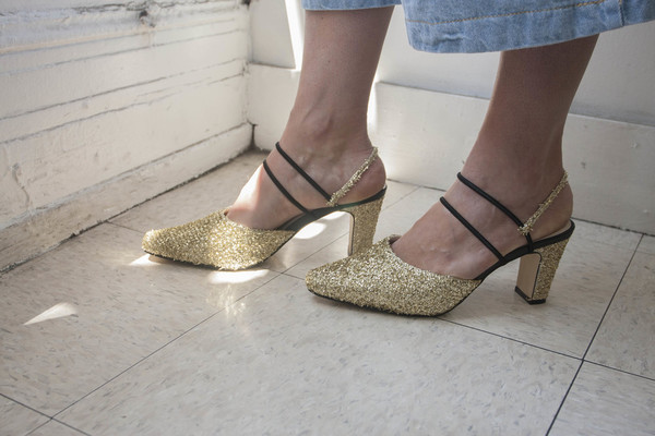 Intentionally Blank SID GOLD TINSEL Intentionally Blank SID GOLD TINSEL