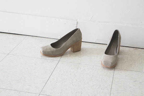 Intentionally Blank FEELING in GREY Suede Intentionally Blank FEELING in GREY Suede