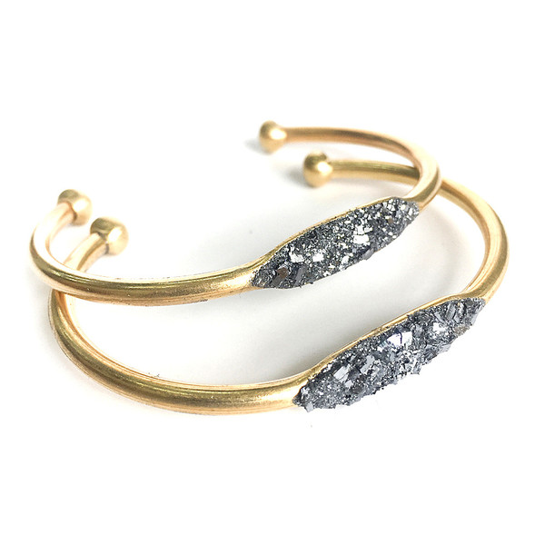 dea dia small crystal cuff dea dia small crystal cuff