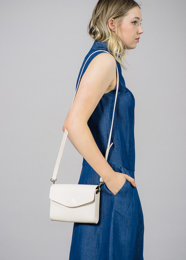 Vere Verto White Mini Mox Convertible Clutch Vere Verto White Mini Mox Convertible Clutch