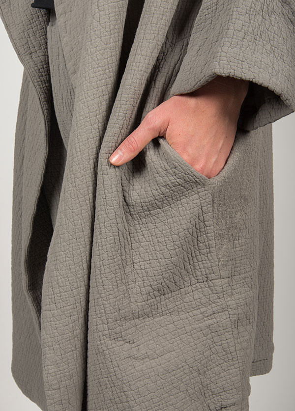 Black Crane - Quilt Coat in Grey Black Crane - Quilt Coat in Grey