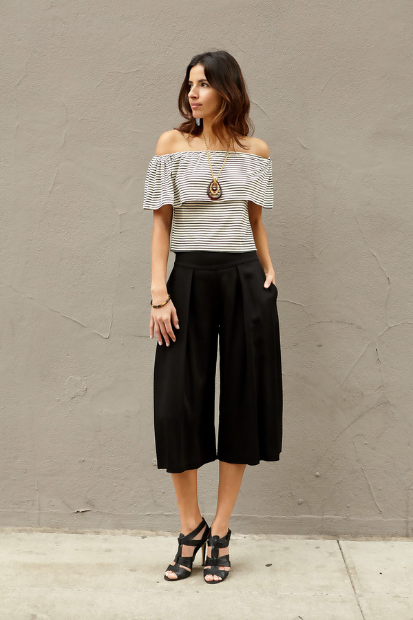 Otis & Maclain Rubia Off the Shoulder Stripe Top Otis & Maclain Rubia Off the Shoulder Stripe Top