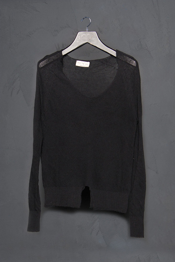 Ma'ry'ya Slit Hem Pullover Ma'ry'ya Slit Hem Pullover