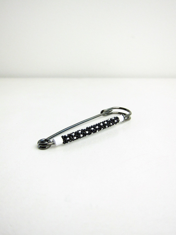 Robin Mollicone Black/White Dot Pin Robin Mollicone Black/White Dot Pin