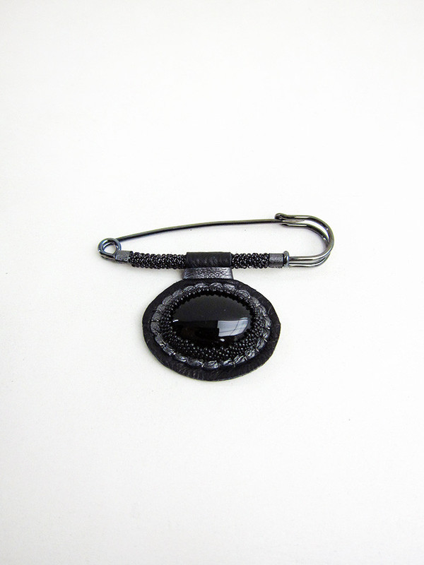 Robin Mollicone Chelsea Brooch, Black Robin Mollicone Chelsea Brooch, Black