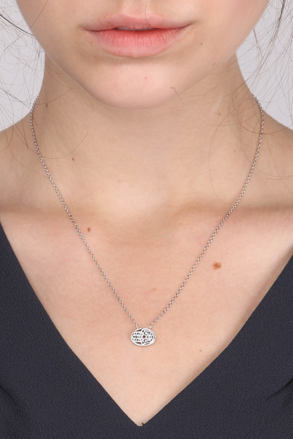 Oliver Kelly Mini Hamsa Necklace Oliver Kelly Mini Hamsa Necklace