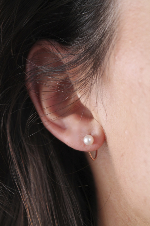 Lumo Tiny Pearls Hoops Earrings Lumo Tiny Pearls Hoops Earrings
