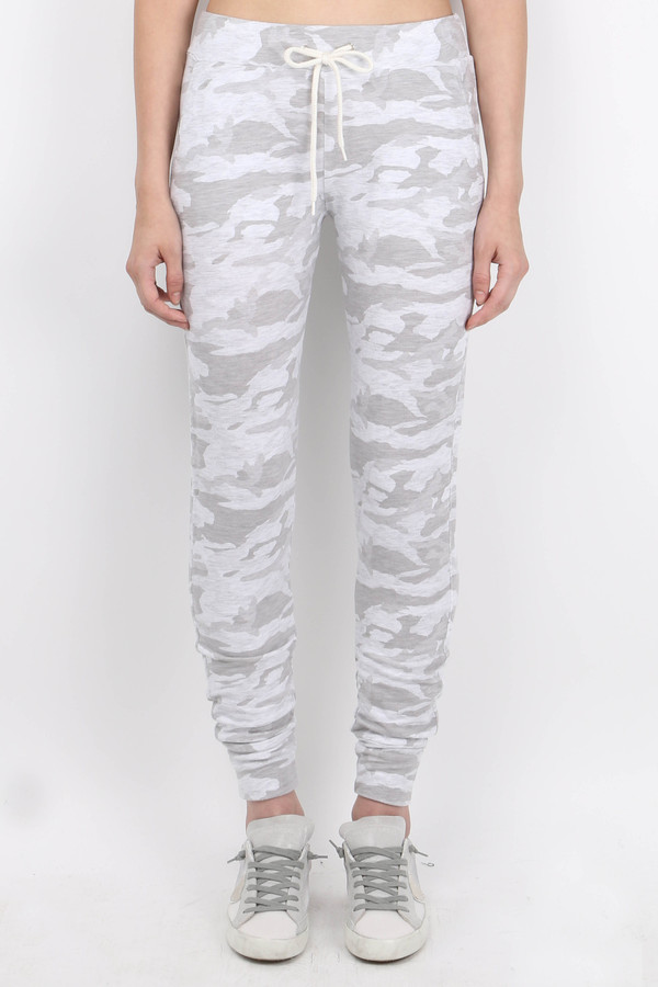 Monrow Neutral Camo Sporty Sweat Monrow Neutral Camo Sporty Sweat