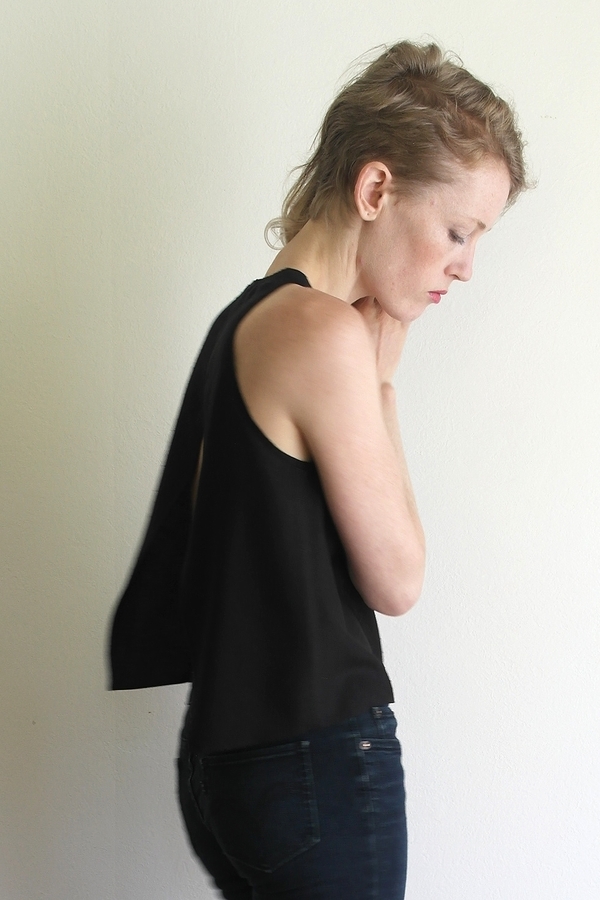 MONOM KATTO CROP TOP MONOM KATTO CROP TOP