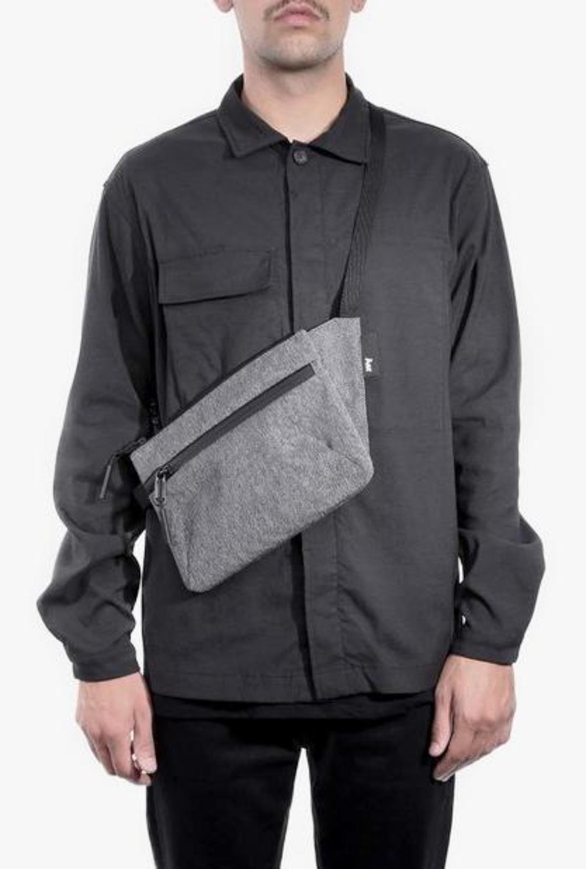 aer sling pouch