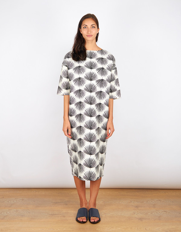 Sunja Link Banquet Collab Dress Palm Print Sunja Link Banquet Collab Dress Palm Print
