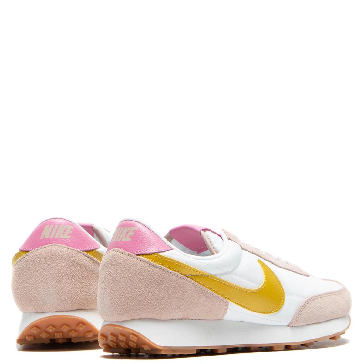 nike women's daybreak fossil stone