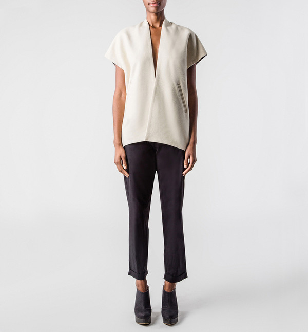 H. Fredriksson Round Vest Ivory H. Fredriksson Round Vest Ivory