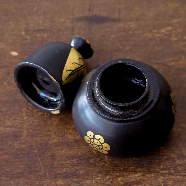 Erica Tanov lacquered pots Erica Tanov lacquered pots