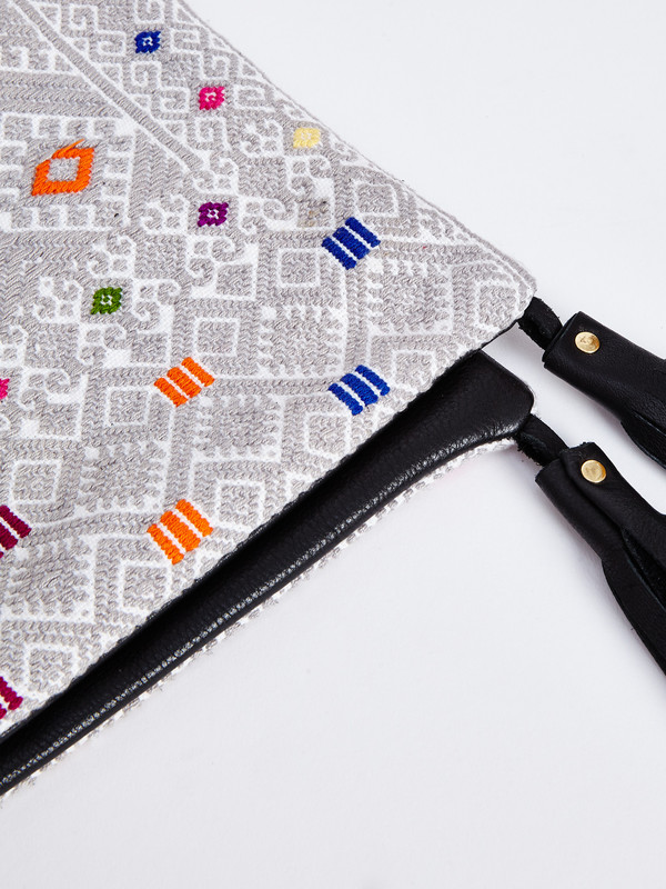 RYE STELA WOVEN CLUTCH RYE STELA WOVEN CLUTCH