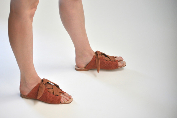 The Palatines Shoes Texo Sandal - clay Hex Leather W Shiny Rust Ties The Palatines Shoes Texo Sandal - clay Hex Leather W Shiny Rust Ties