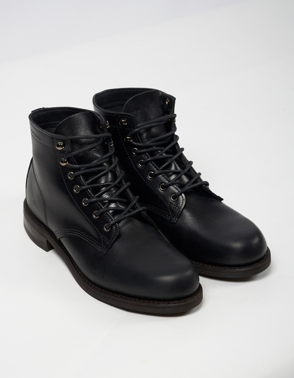 Wolverine 1883 Wolverine 6" Kilometer Boot Black Leather Wolverine 1883 Wolverine 6" Kilometer Boot Black Leather
