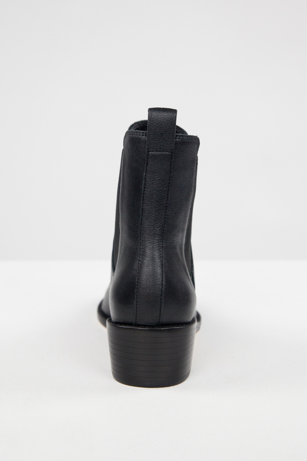 Loeffler Randall Carmen - Black Loeffler Randall Carmen - Black