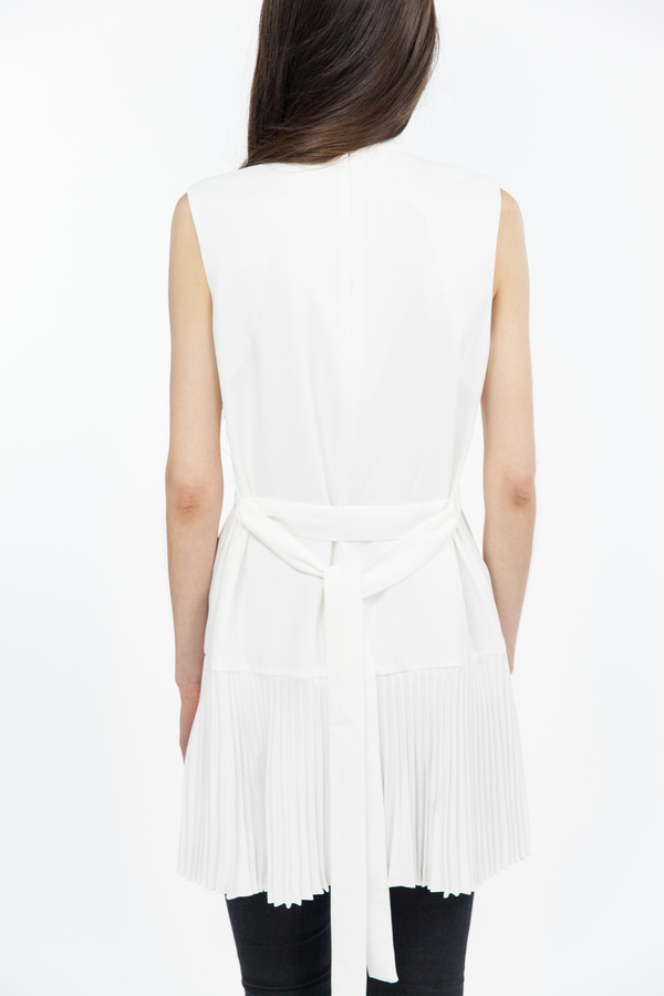 TY-LR The Sculptured Top - White TY-LR The Sculptured Top - White