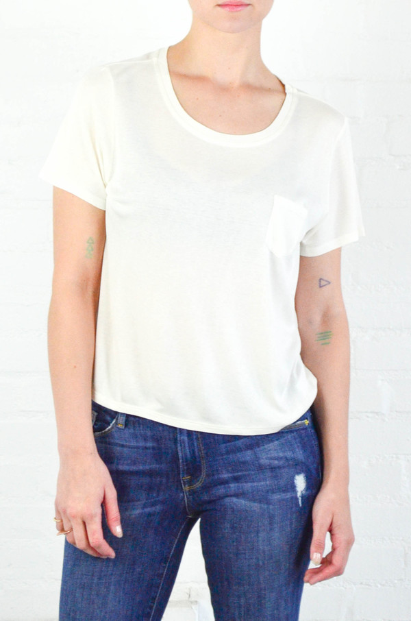 FRAME Denim Le Easy Tee in Blanc FRAME Denim Le Easy Tee in Blanc
