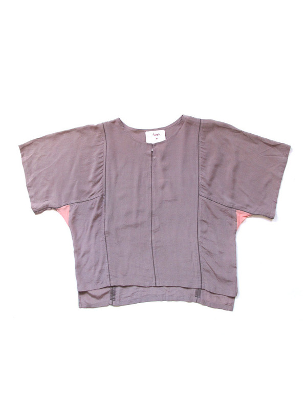 Seek Collective Sample Sale / Jynne Top, dove grey Seek Collective Sample Sale / Jynne Top, dove grey