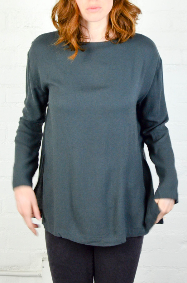 Black Crane Dark Shadow Long Slit Top Black Crane Dark Shadow Long Slit Top