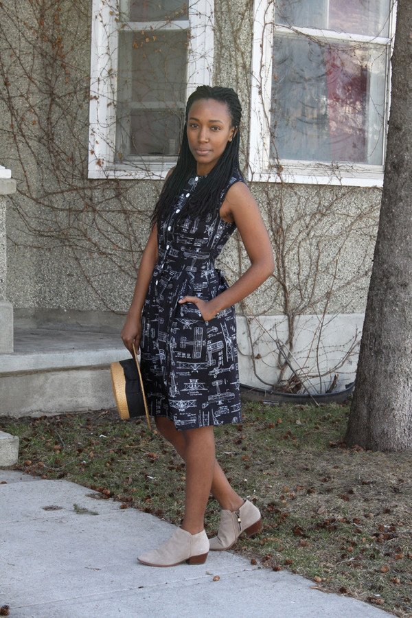 Birds of North America Lovebird Dress (Black Planes) Birds of North America Lovebird Dress (Black Planes)