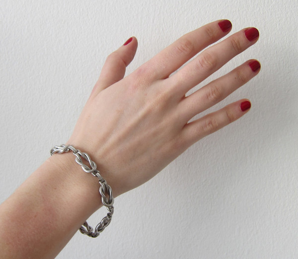 ALYNNE LAVIGNE vintage - Silver Knot Bracelet ALYNNE LAVIGNE vintage - Silver Knot Bracelet