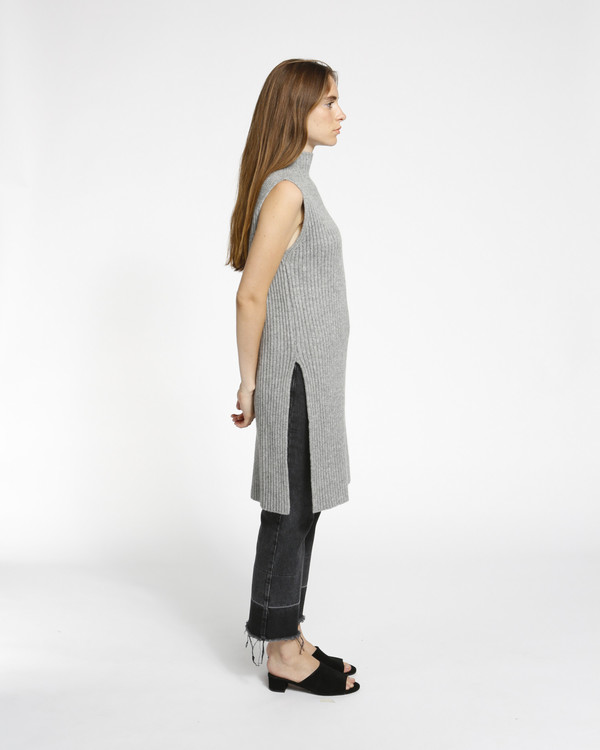 Achro Sleeveless Ribbed Tunic in Grey Achro Sleeveless Ribbed Tunic in Grey