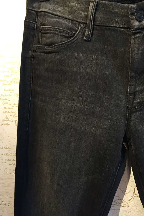 Mother Denim 'The Looker' in Rebels and Lovers Mother Denim 'The Looker' in Rebels and Lovers