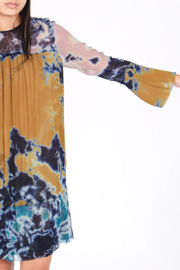 Raquel Allegra Bell sleeve vintage dress in multi Raquel Allegra Bell sleeve vintage dress in multi