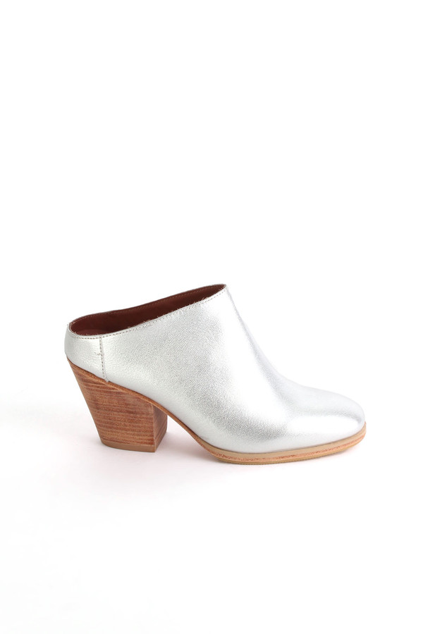 Rachel Comey Mars mule in silver kidskin Rachel Comey Mars mule in silver kidskin