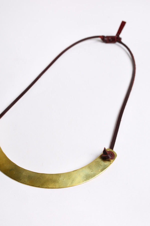 Crescioni Moray necklace in oxblood Crescioni Moray necklace in oxblood