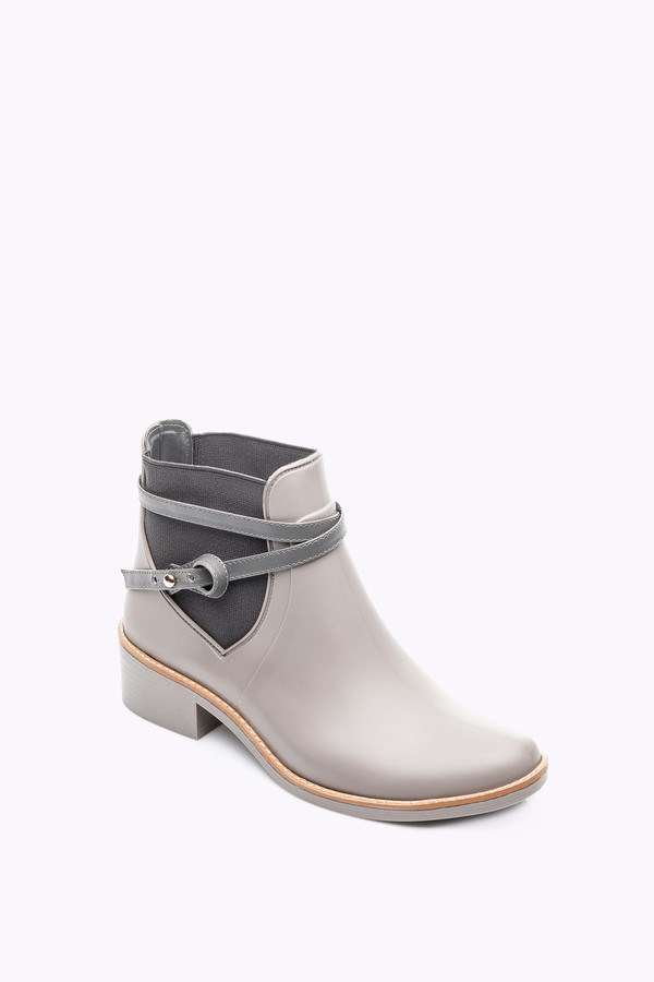 Bernardo Peony rainboot in driftwood Bernardo Peony rainboot in driftwood