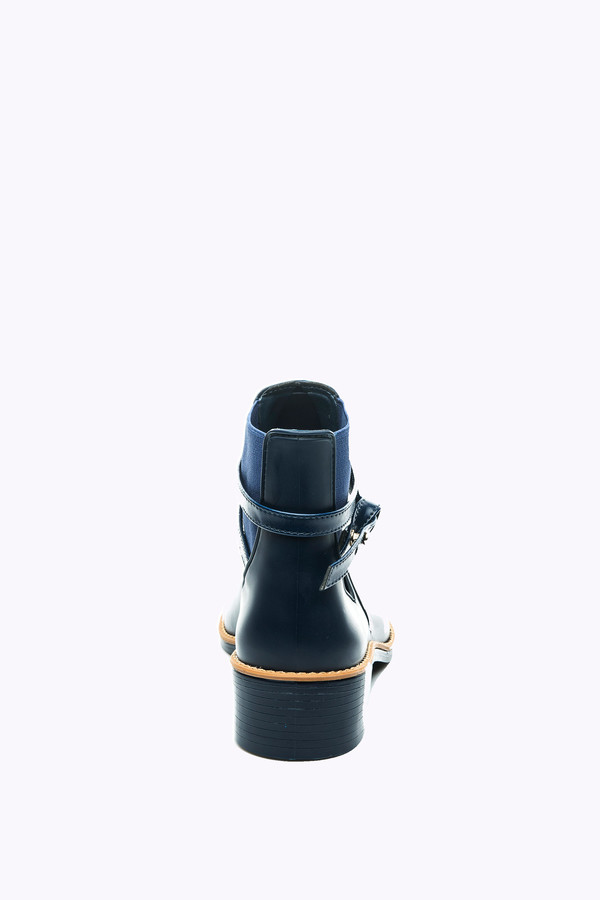 Bernardo Peony rainboot in navy Bernardo Peony rainboot in navy