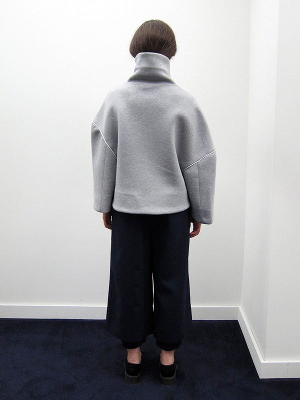 Andrea Jiapei Li Oversized Turtleneck Sweatshirt Andrea Jiapei Li Oversized Turtleneck Sweatshirt