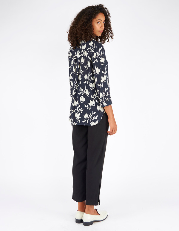 Ganni Maxwell Crepe Shirt Vanilla Ice Bell Flower Ganni Maxwell Crepe Shirt Vanilla Ice Bell Flower